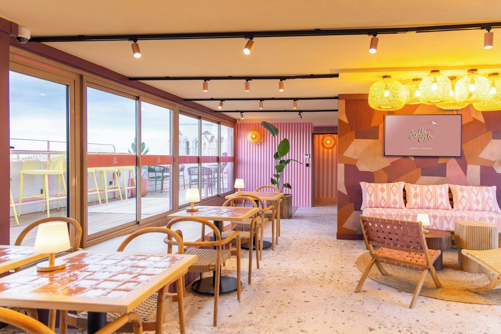 Nice Centre Hotel — Restaurant & bars in Nice, Provence-Alpes-Cote d'Azur