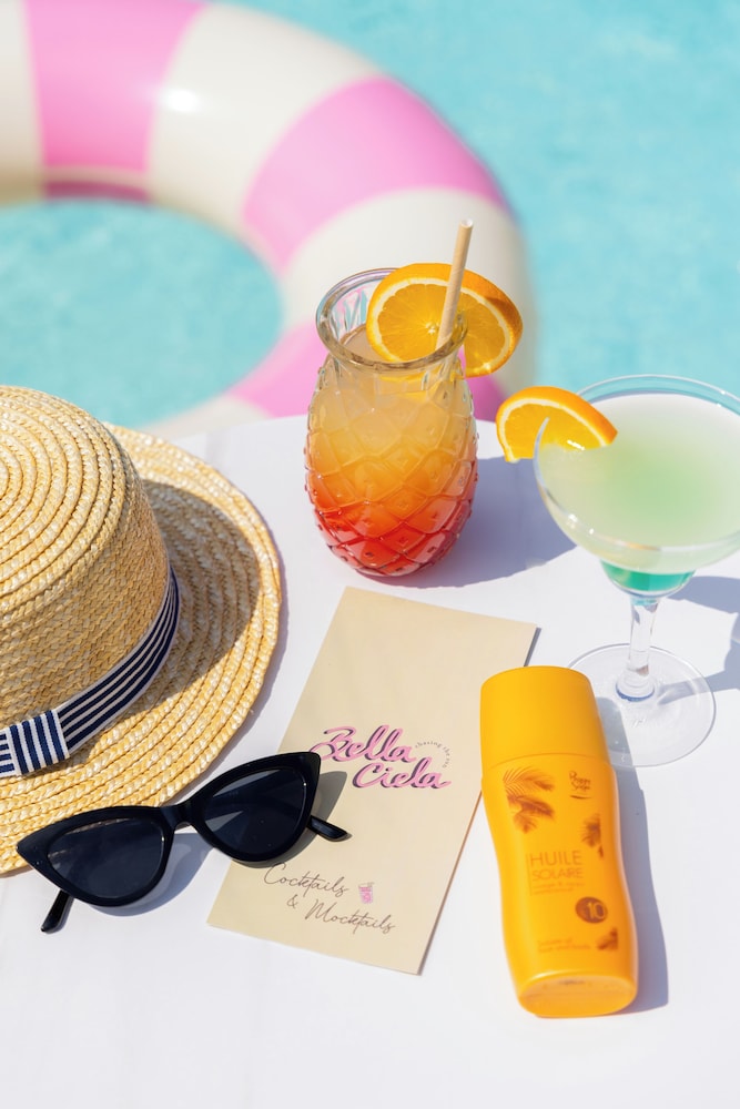 Nice Centre Hotel — Swimming pool in Nice, Provence-Alpes-Cote d'Azur
