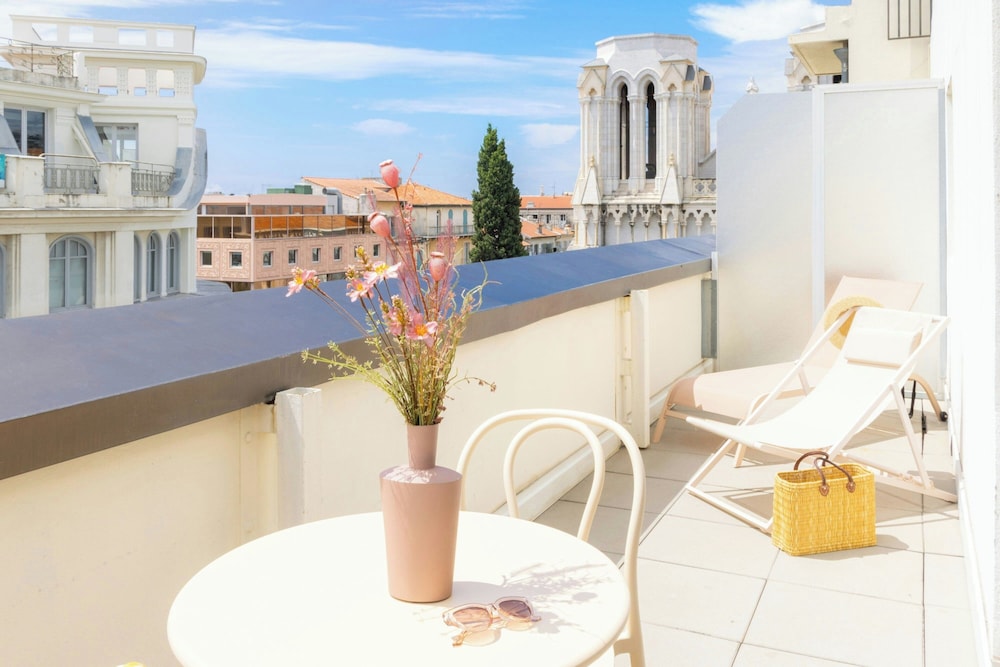 Nice Centre Hotel — Hotel rooms in Nice, Provence-Alpes-Cote d'Azur