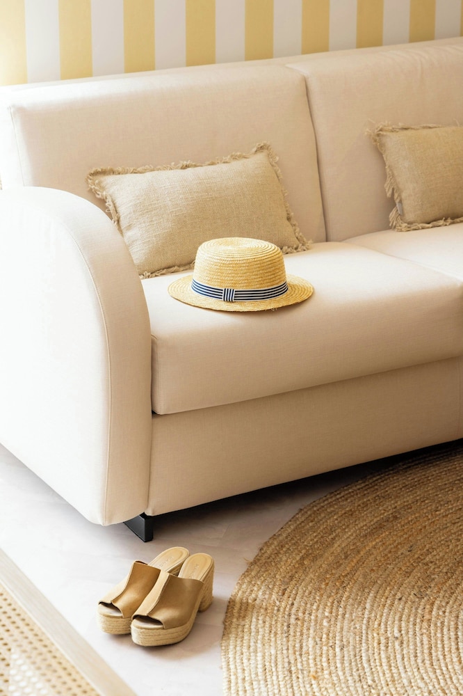 Nice Centre Hotel — Hotel rooms in Nice, Provence-Alpes-Cote d'Azur