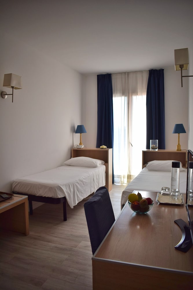 Hotel Giardino D'Europa — Hotel rooms in Rome, Lazio