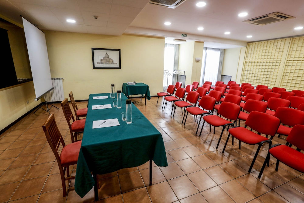 Hotel Giardino D'Europa — Hotel building in Rome, Lazio