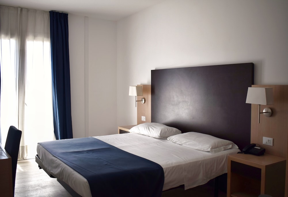 Hotel Giardino D'Europa — Hotel rooms in Rome, Lazio