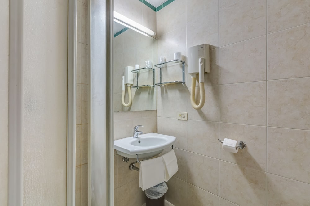 Hotel Giardino D'Europa — Hotel rooms in Rome, Lazio