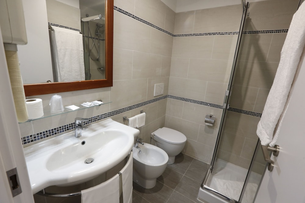 Hotel Giardino D'Europa — Hotel rooms in Rome, Lazio