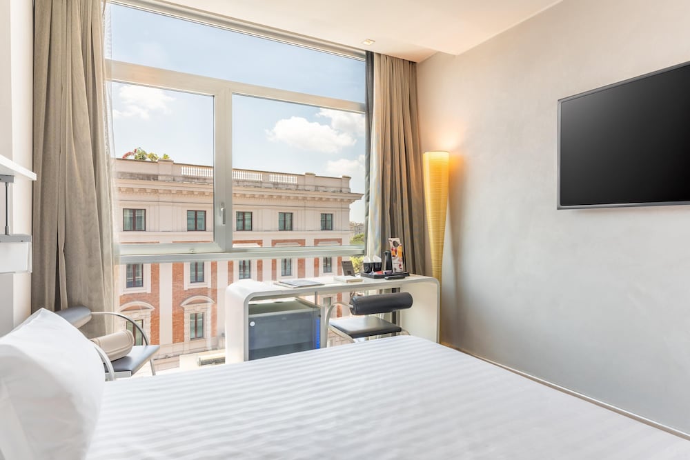Best Western Premier Hotel Royal Santina — Hotel rooms in Rome, Lazio