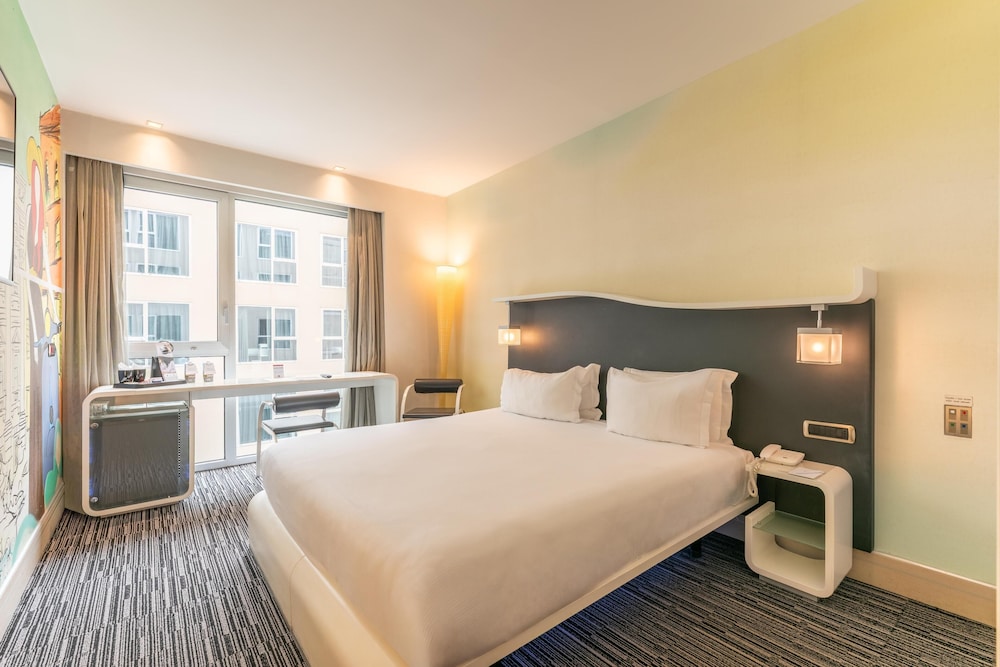 Best Western Premier Hotel Royal Santina — Hotel rooms in Rome, Lazio