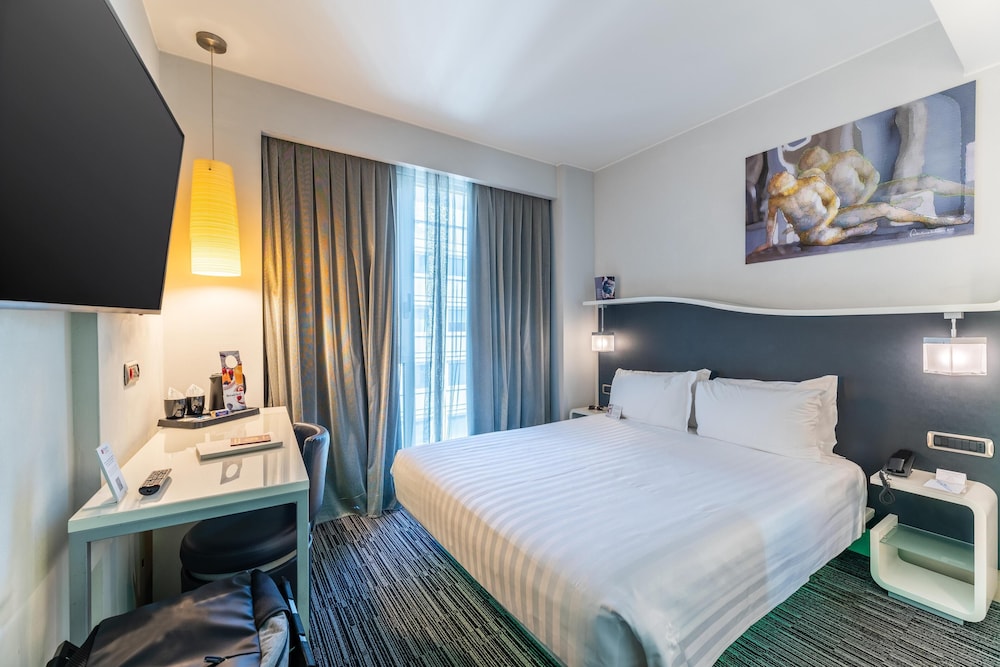 Best Western Premier Hotel Royal Santina — Hotel rooms in Rome, Lazio