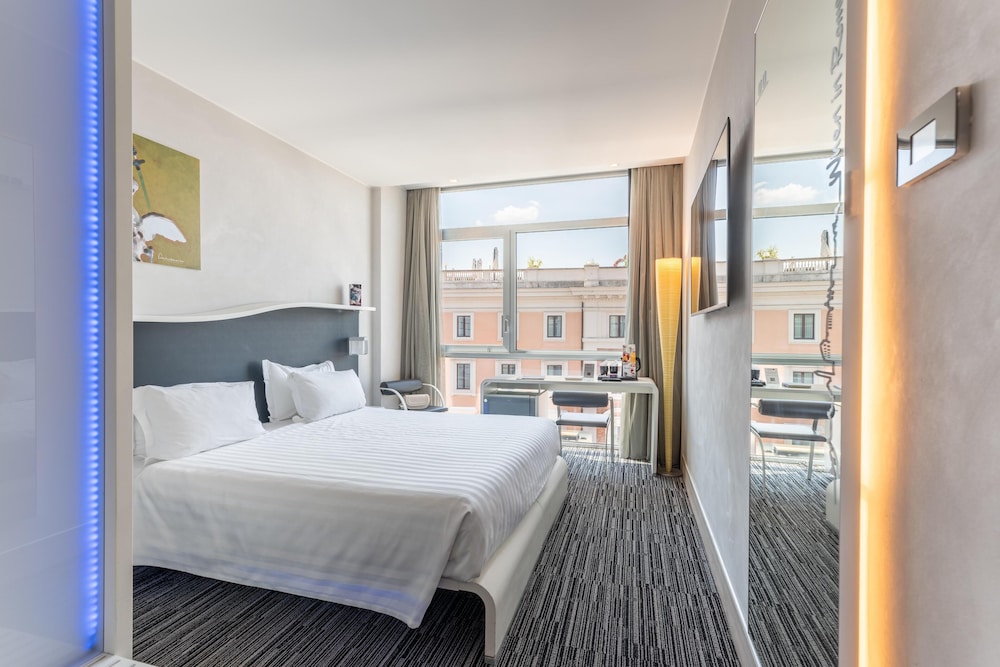 Best Western Premier Hotel Royal Santina — Hotel rooms in Rome, Lazio