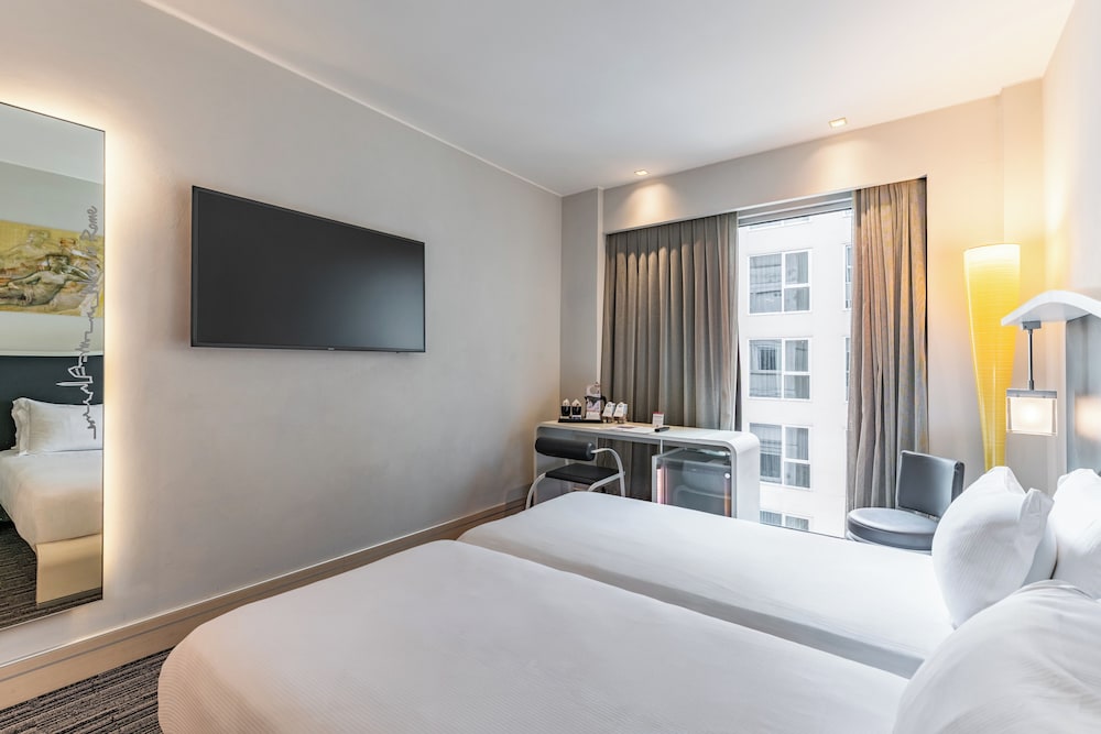 Best Western Premier Hotel Royal Santina — Hotel rooms in Rome, Lazio