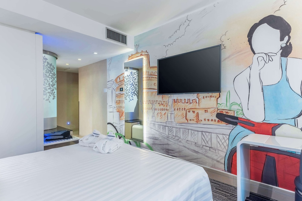Best Western Premier Hotel Royal Santina — Hotel rooms in Rome, Lazio