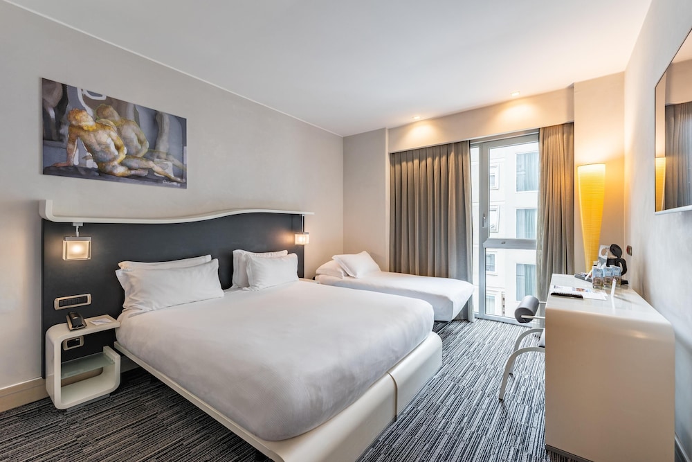 Best Western Premier Hotel Royal Santina — Hotel rooms in Rome, Lazio
