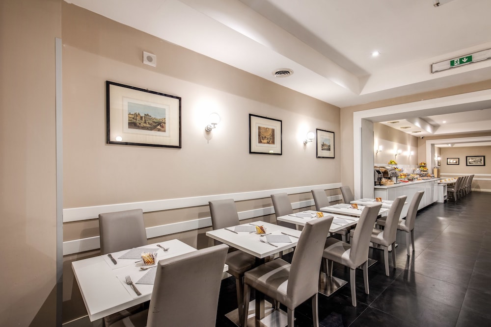 Hotel Villafranca — Restaurant & bars in Rome, Lazio