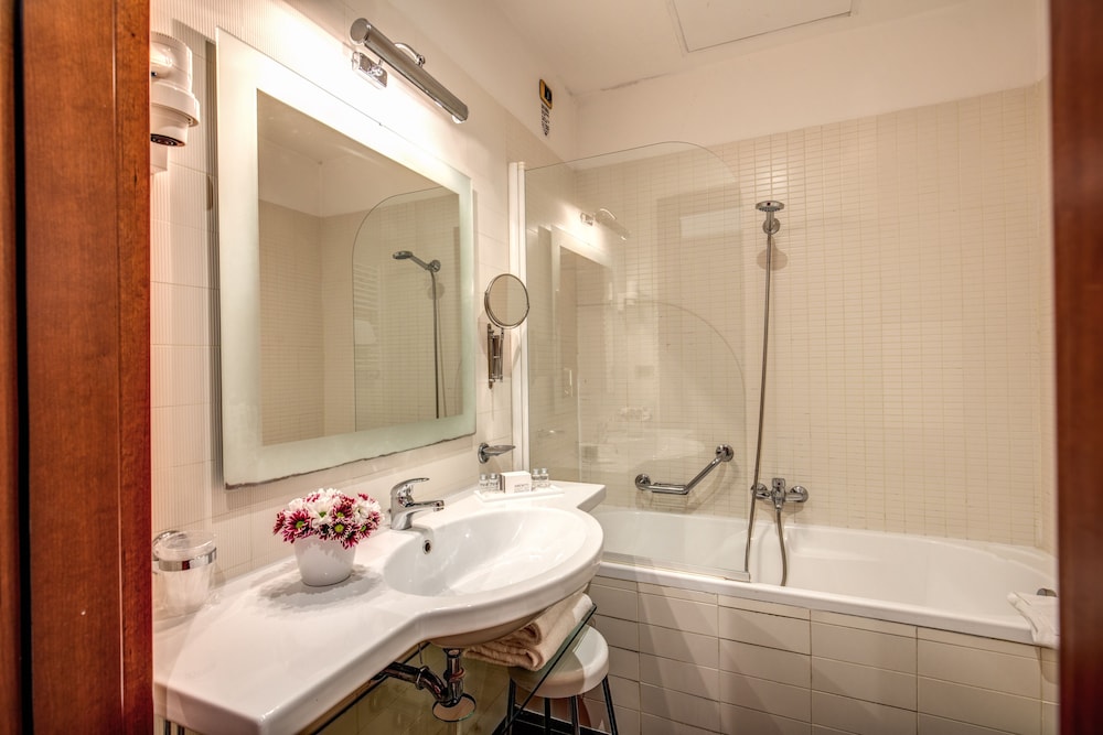 Hotel Villafranca — Hotel rooms in Rome, Lazio