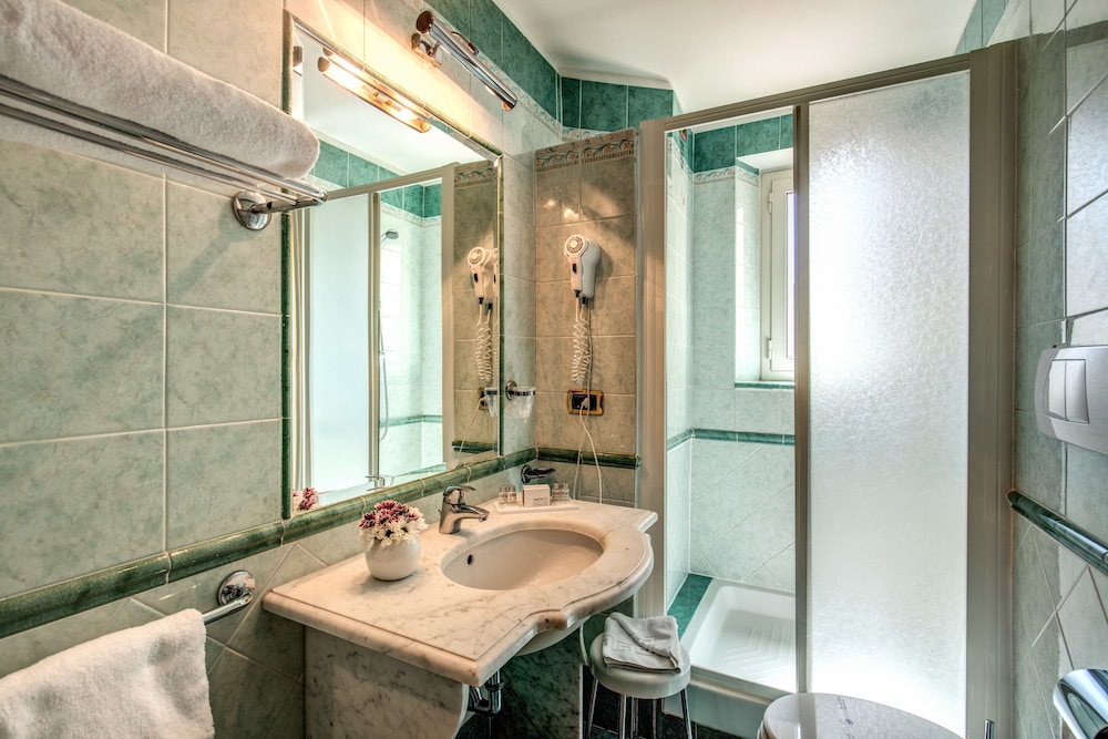 Hotel Villafranca — Hotel rooms in Rome, Lazio