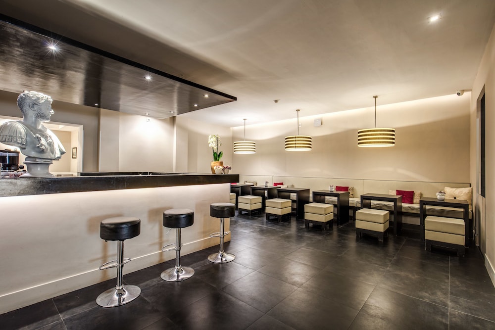 Hotel Villafranca — Restaurant & bars in Rome, Lazio