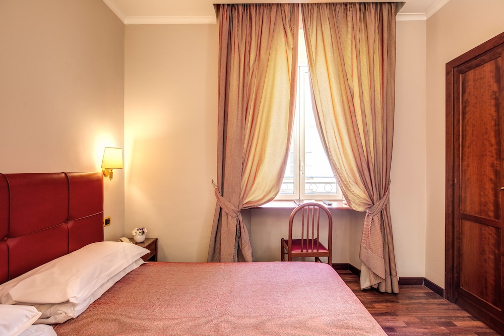 Hotel Villafranca — Hotel rooms in Rome, Lazio