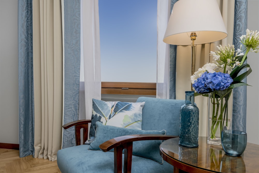 Bettoja Hotel Mediterraneo — Hotel rooms in Rome, Lazio