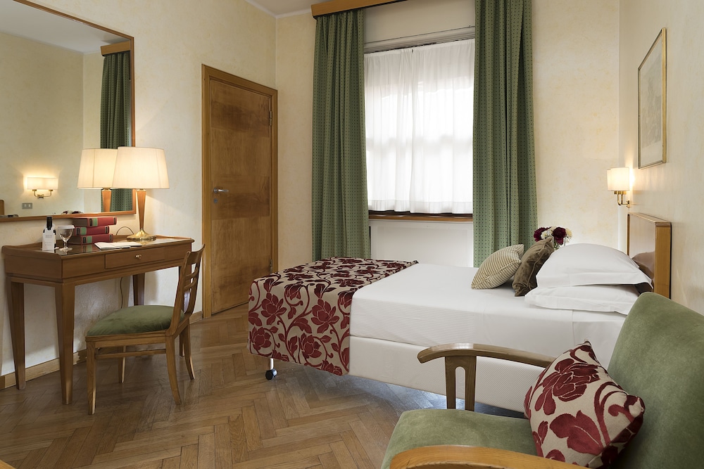 Bettoja Hotel Mediterraneo — Hotel rooms in Rome, Lazio