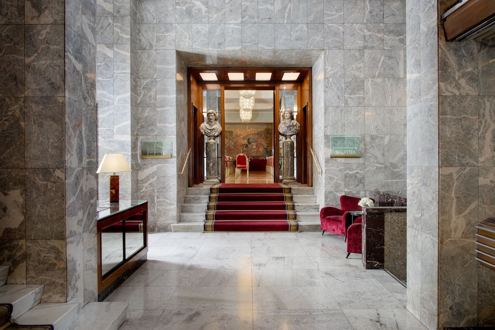 Bettoja Hotel Mediterraneo — Hotel building in Rome, Lazio