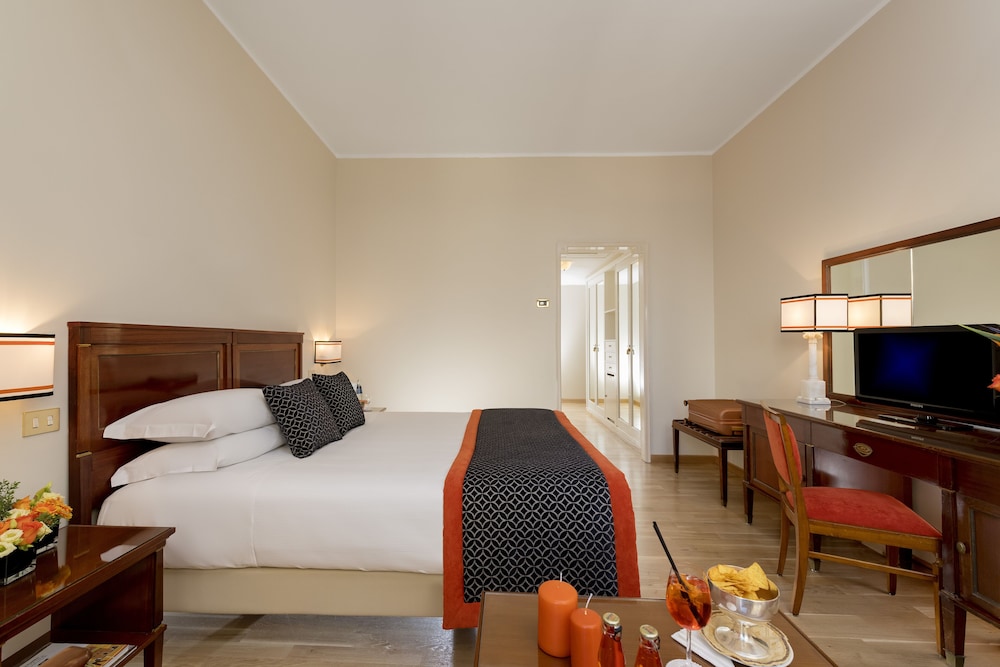 Bettoja Hotel Mediterraneo — Hotel rooms in Rome, Lazio
