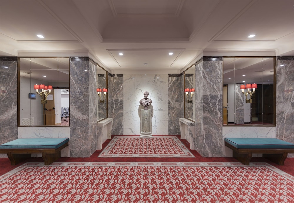 Bettoja Hotel Mediterraneo — Hotel building in Rome, Lazio