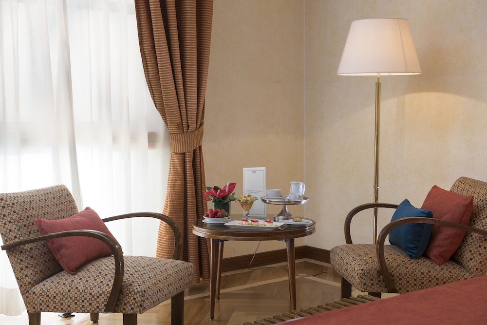 Bettoja Hotel Mediterraneo — Hotel rooms in Rome, Lazio