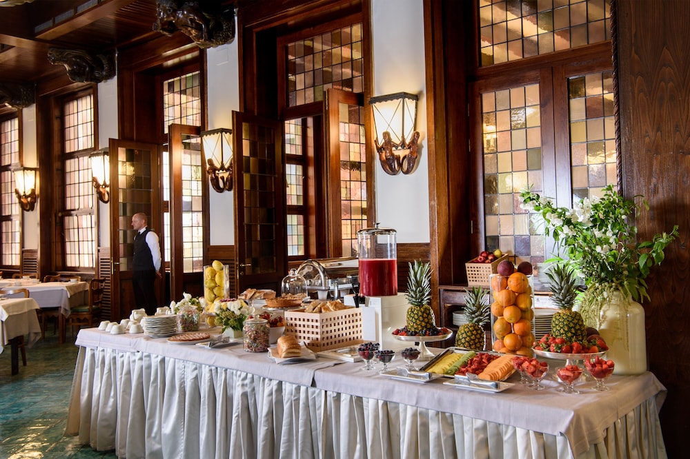 Bettoja Hotel Mediterraneo — Restaurant & bars in Rome, Lazio