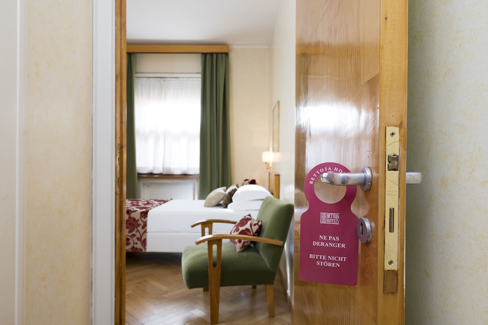 Bettoja Hotel Mediterraneo — Hotel rooms in Rome, Lazio