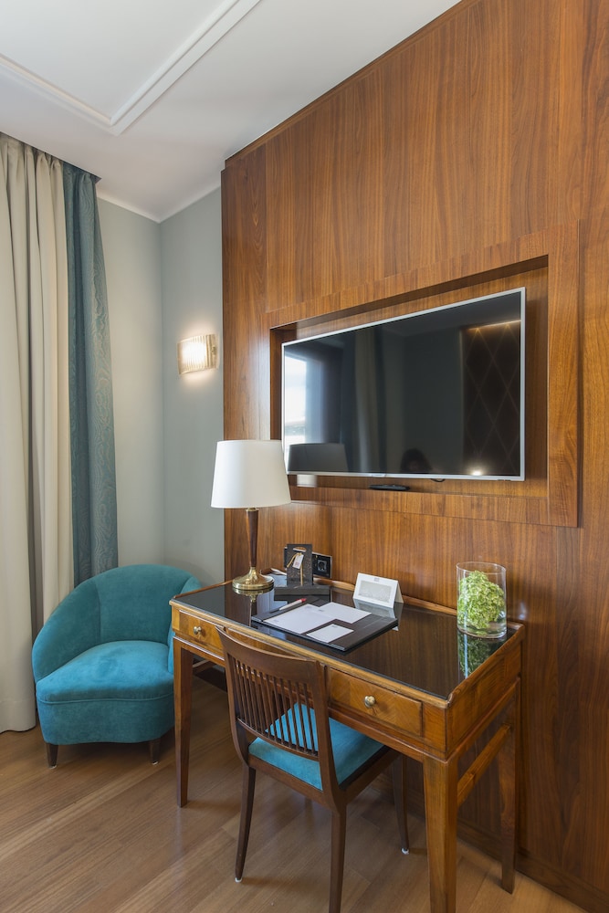 Bettoja Hotel Mediterraneo — Hotel rooms in Rome, Lazio