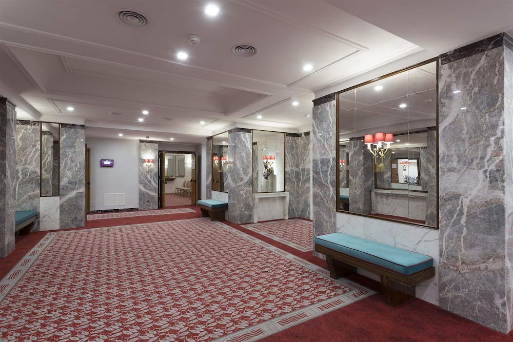 Bettoja Hotel Mediterraneo — Hotel building in Rome, Lazio