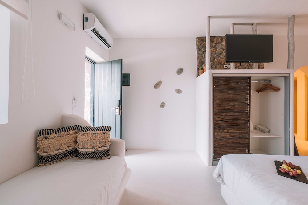 My Mykonos Boutique by Mr and Mrs White — Hotel rooms in Mykonos Town, South Aegean