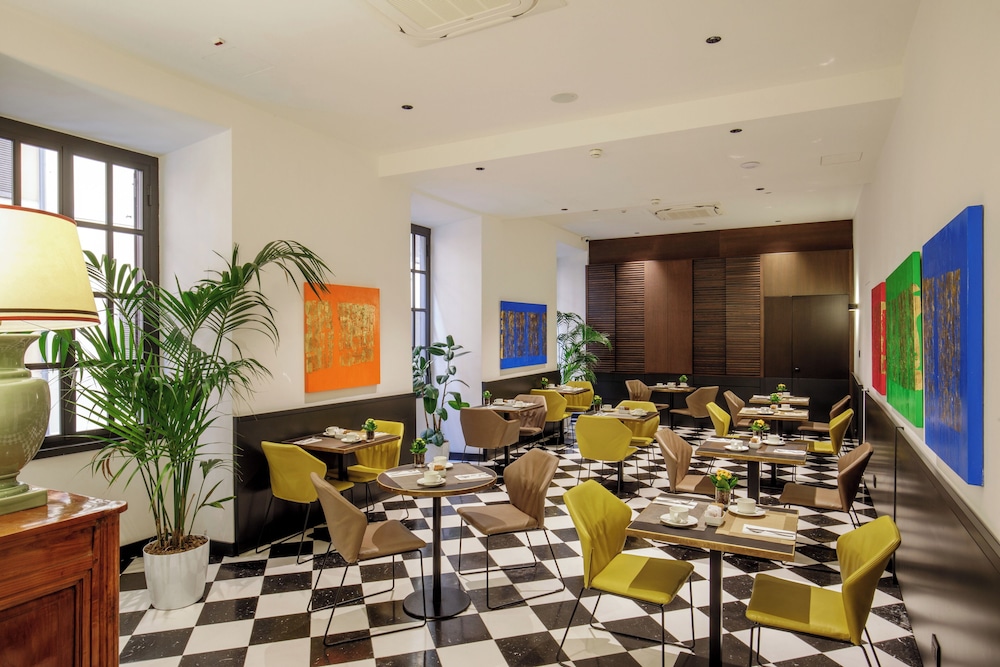 Hotel Nord Nuova Roma — Restaurant & bars in Rome, Lazio