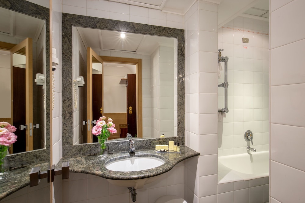 Hotel Nord Nuova Roma — Hotel rooms in Rome, Lazio