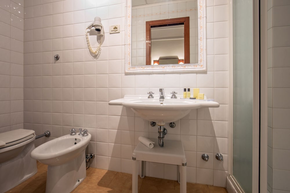 Hotel Nord Nuova Roma — Hotel rooms in Rome, Lazio