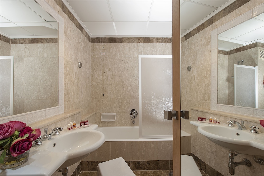 Hotel Nord Nuova Roma — Hotel rooms in Rome, Lazio