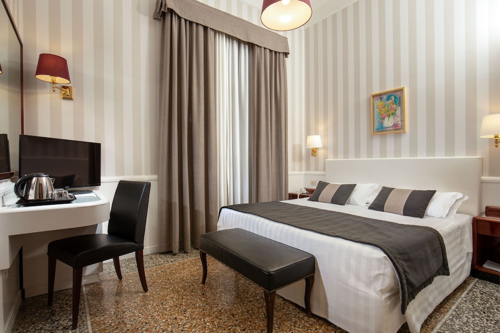 Hotel Nord Nuova Roma — Hotel rooms in Rome, Lazio