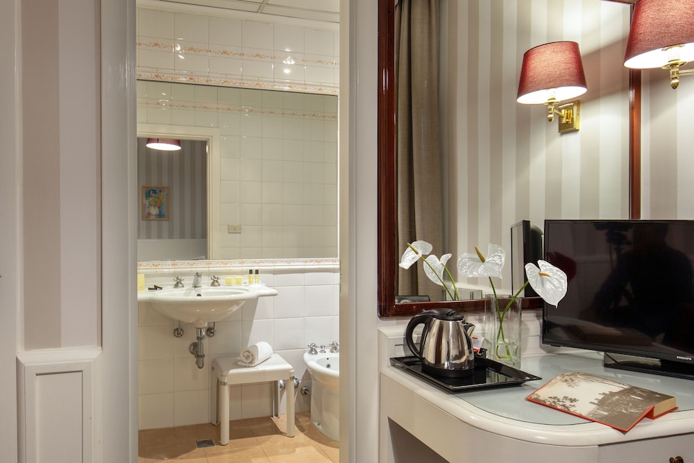 Hotel Nord Nuova Roma — Hotel rooms in Rome, Lazio