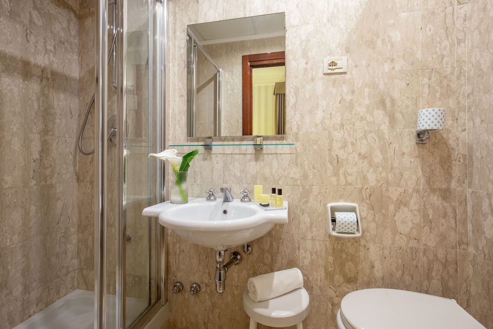 Hotel Nord Nuova Roma — Hotel rooms in Rome, Lazio