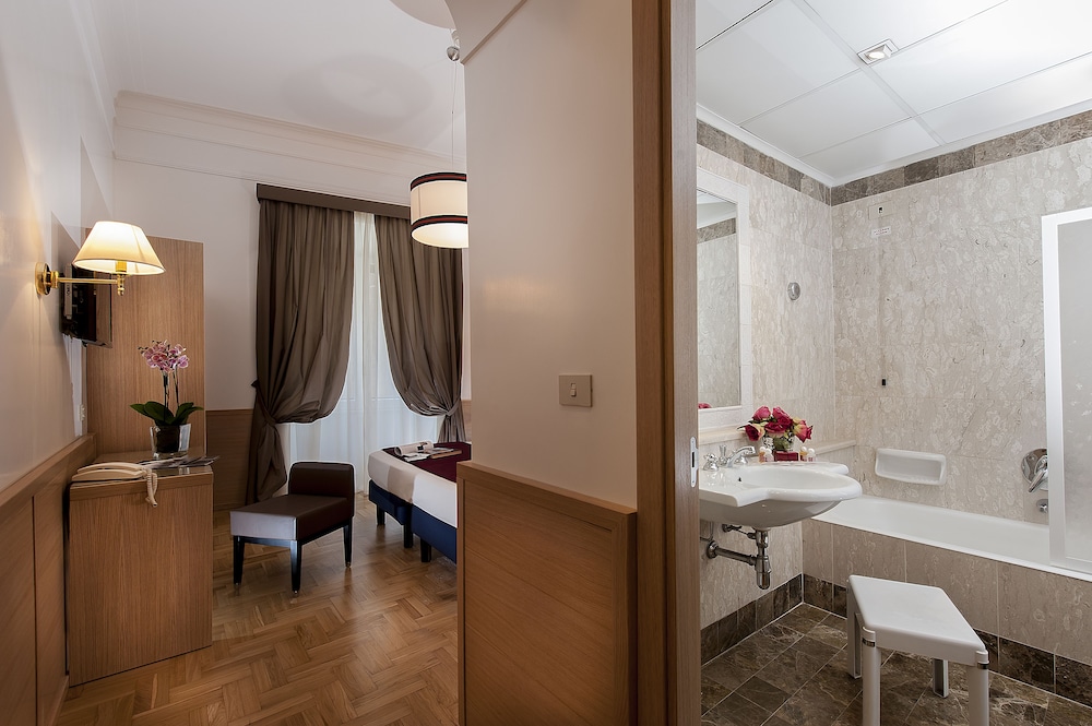 Hotel Nord Nuova Roma — Hotel rooms in Rome, Lazio