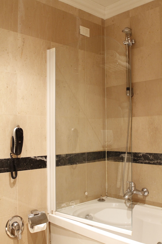 Boutique Hotel Trevi — Hotel rooms in Rome, Lazio