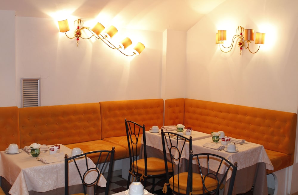 Boutique Hotel Trevi — Restaurant & bars in Rome, Lazio