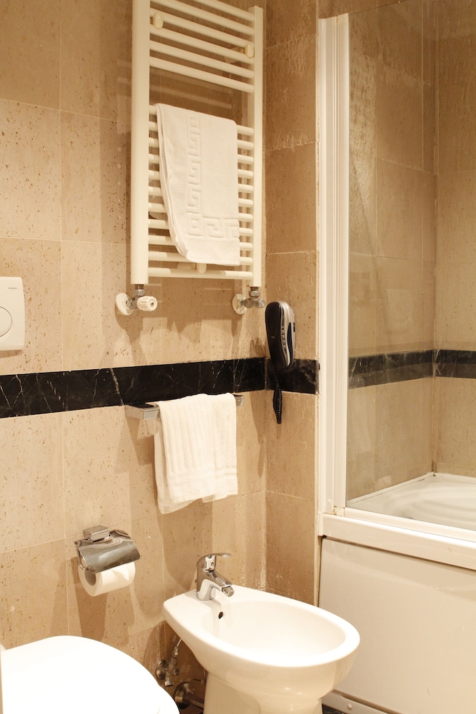 Boutique Hotel Trevi — Hotel rooms in Rome, Lazio