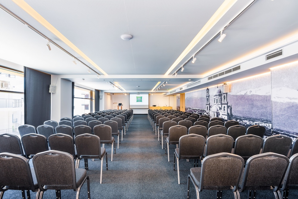 Ibis Styles Heraklion Central — Hotel building in Heraklion
