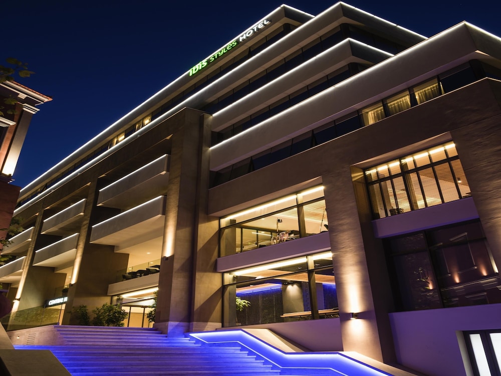 Ibis Styles Heraklion Central — Hotel building in Heraklion