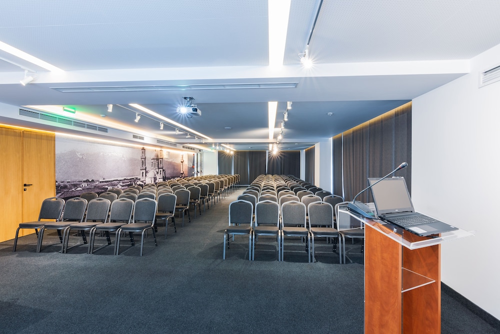 Ibis Styles Heraklion Central — Hotel building in Heraklion