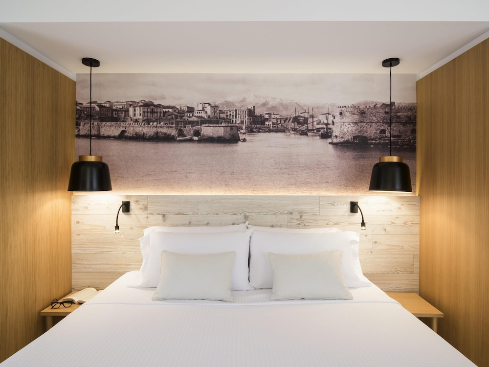 Ibis Styles Heraklion Central — Hotel rooms in Heraklion