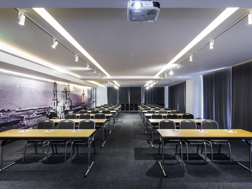 Ibis Styles Heraklion Central — Hotel building in Heraklion