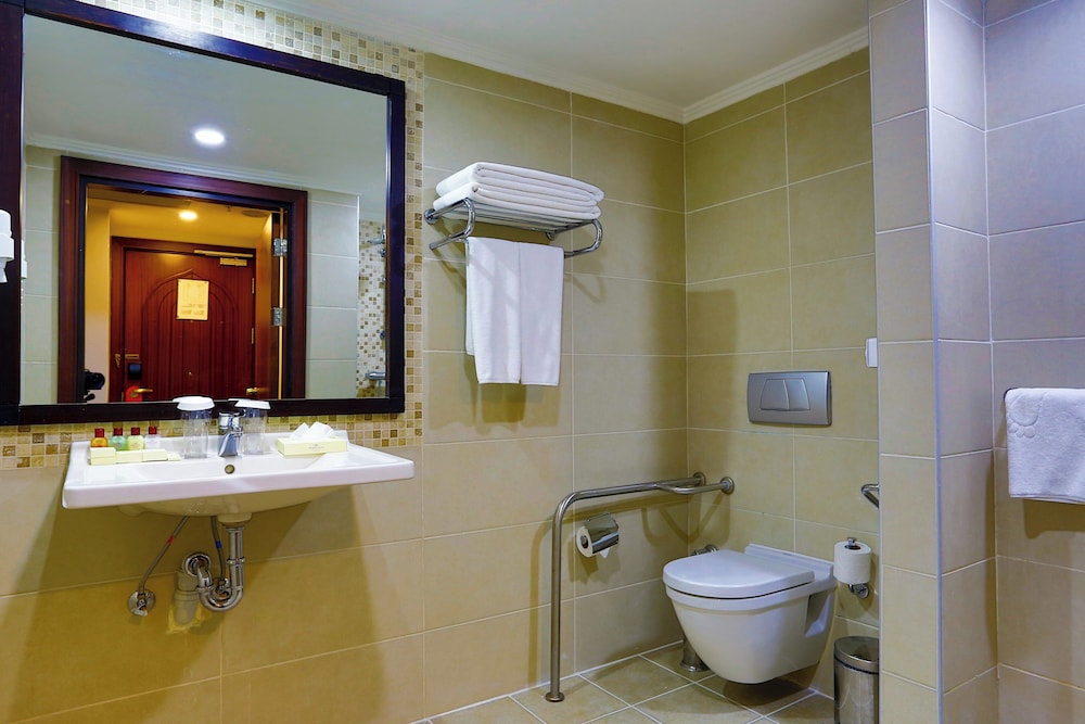 Crowne Plaza Hotel Antalya by IHG — Hotel rooms in Antalya