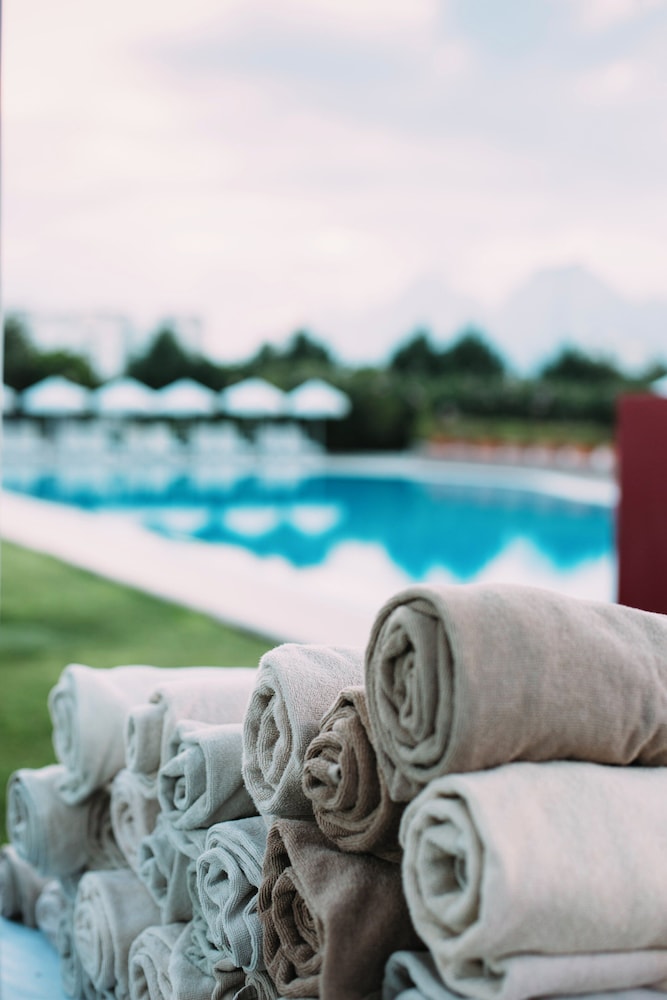 Crowne Plaza Hotel Antalya by IHG — Swimming pool in Antalya